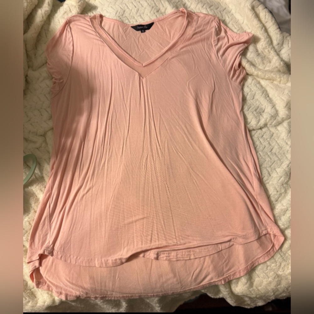 Women's Pink V-Neck Top